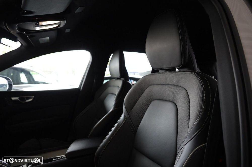 Volvo XC 60 2.0 B4 Plus Dark - 6