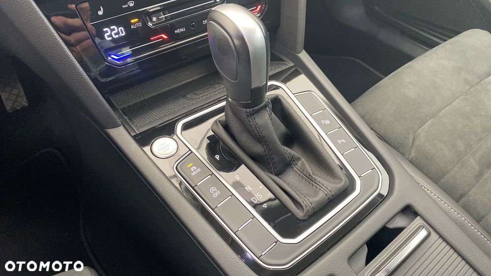 Volkswagen Passat - 19