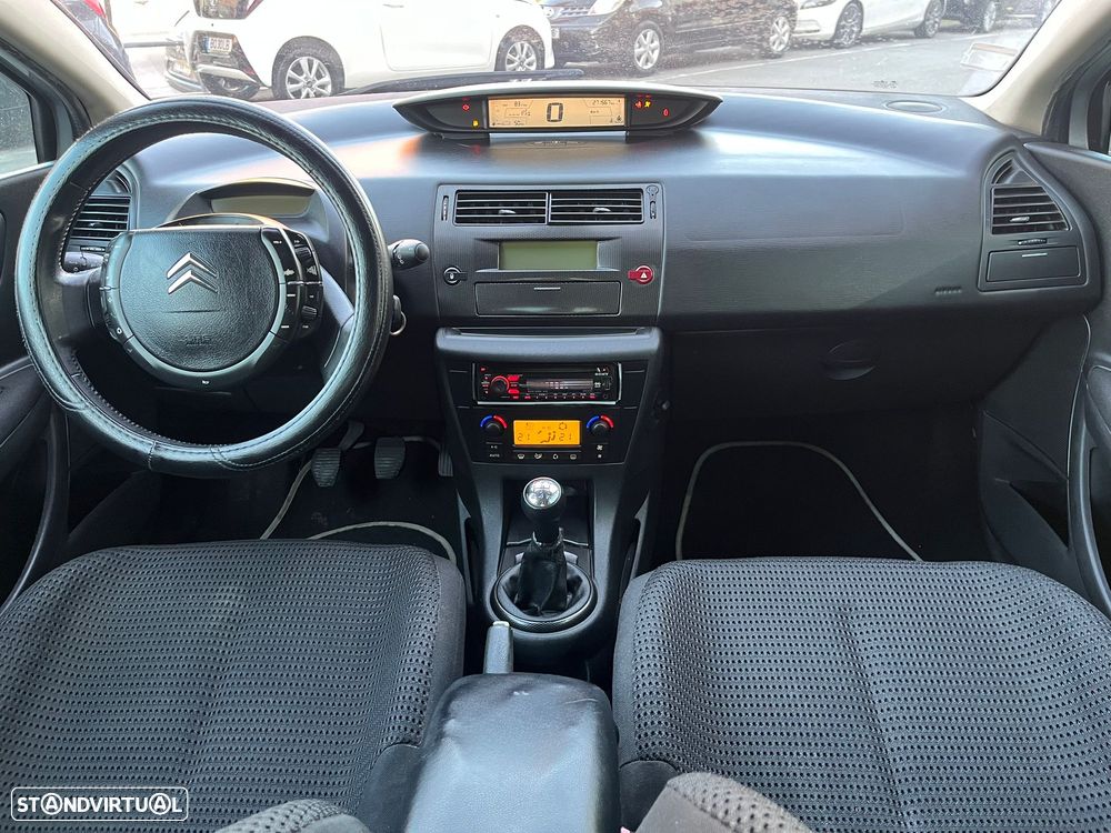 Citroën C4 1.6 HDi VTR - 8