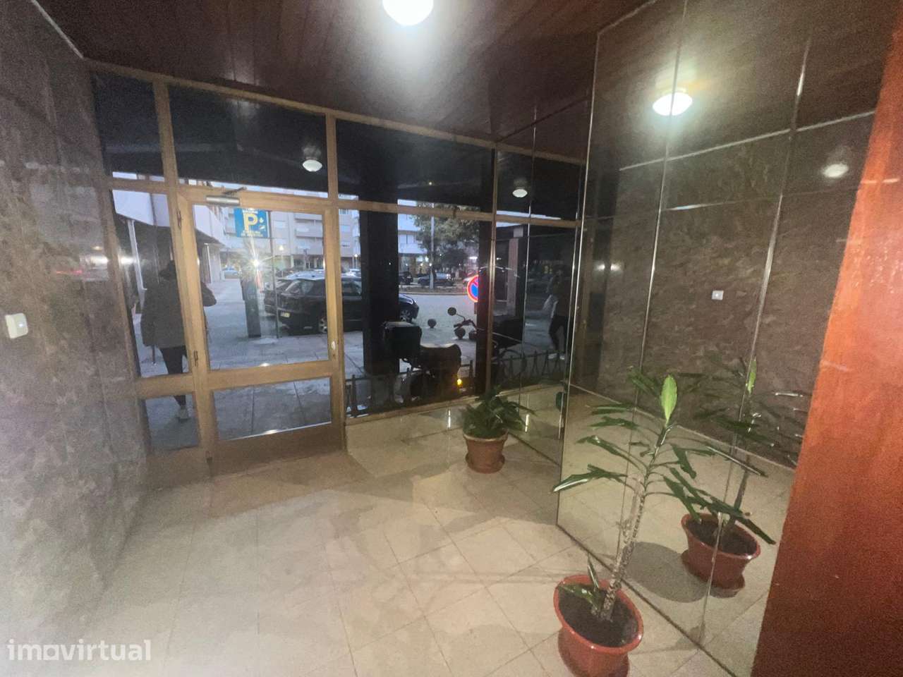Apartamento T1 para Arrendamento - Grande imagem: 2/13