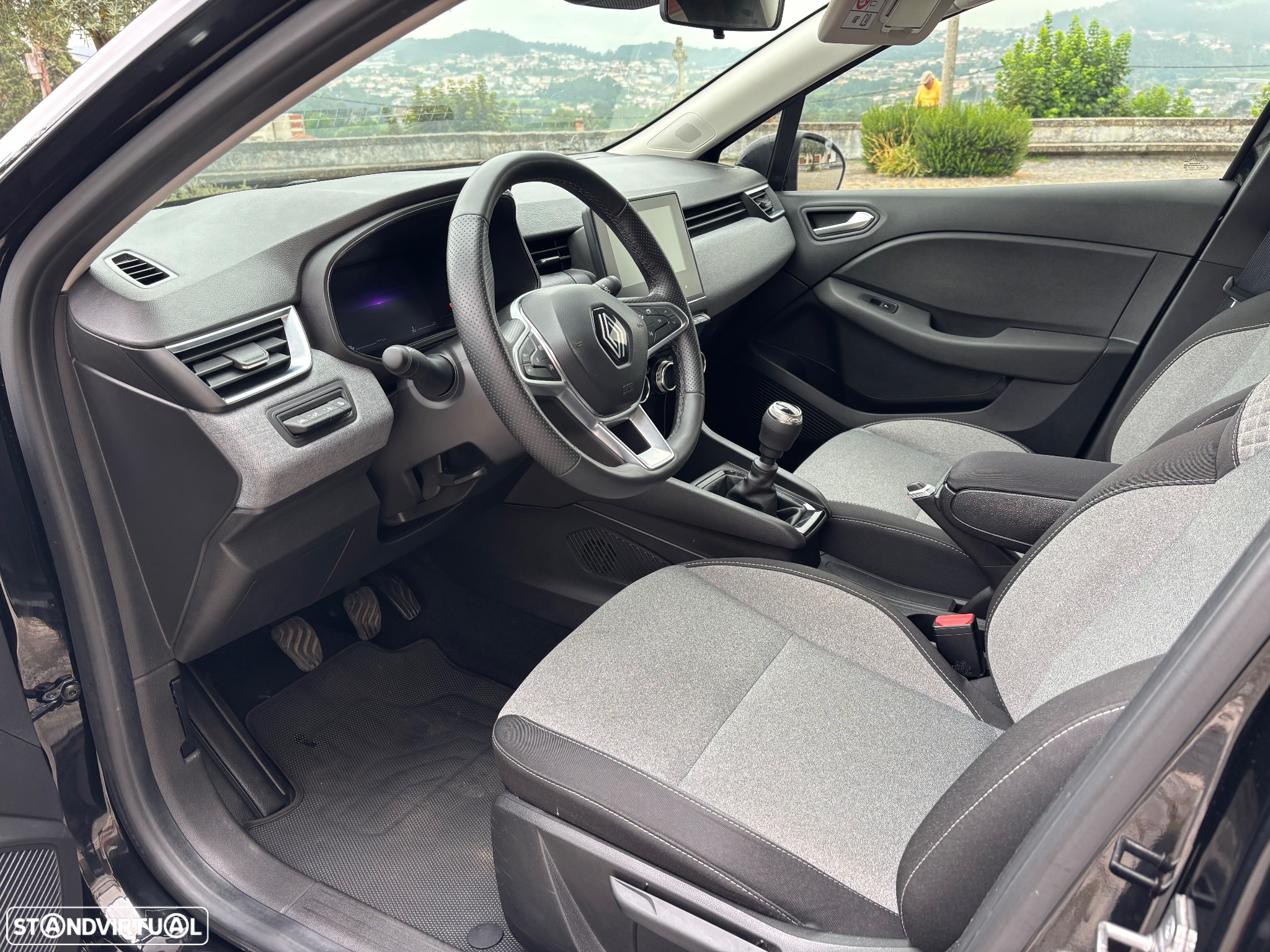 Renault Clio TCe 90 TECHNO - 11