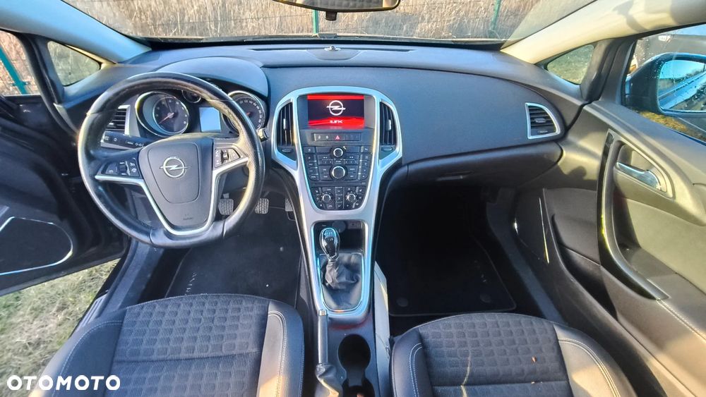 Opel Astra 1.4 Turbo Innovation - 11