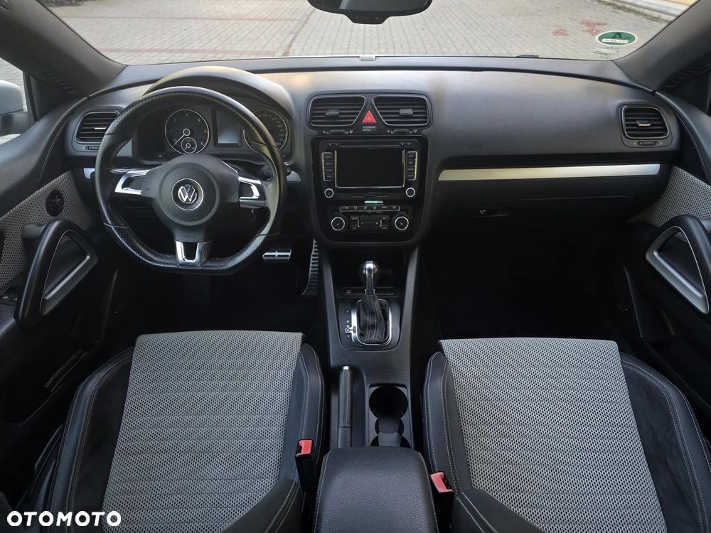 Volkswagen Scirocco 2.0 TDI DSG Life - 16