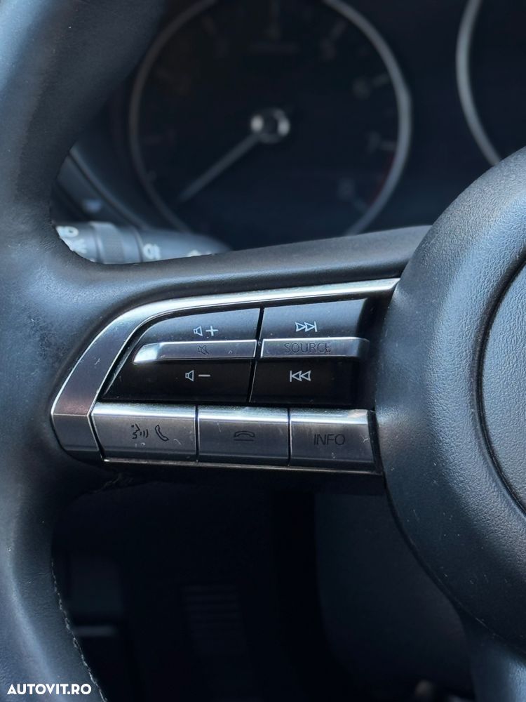 Mazda 3 SKYACTIV-G 2.0 M-Hybrid DRIVE SELECTION - 11