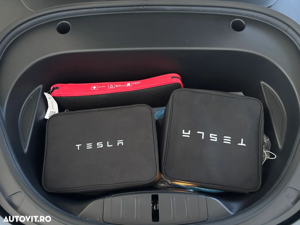 Tesla Model 3 Langstreckenbatterie Allradantrieb Dual Motor - 25