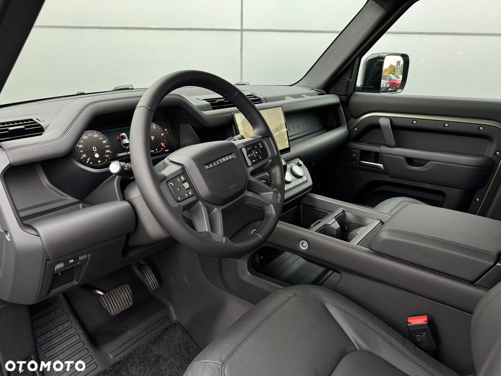 Land Rover Defender - 5