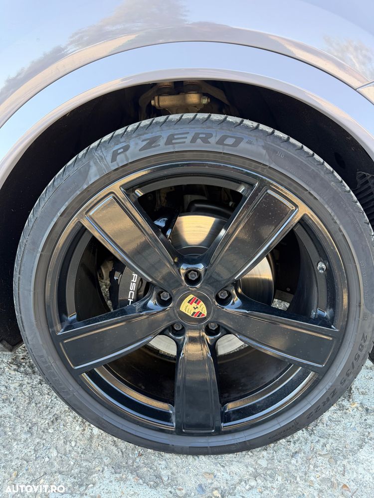 Porsche Cayenne Coupe - 15