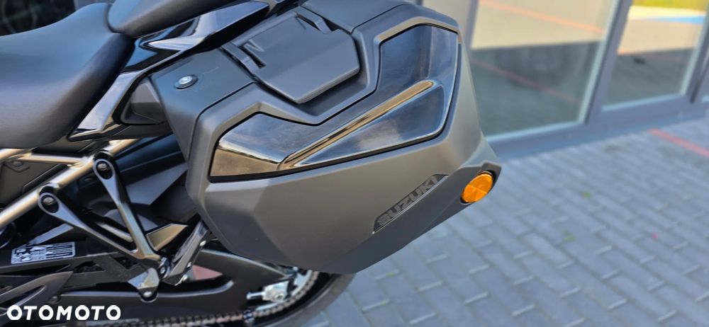 Suzuki GSX - 36