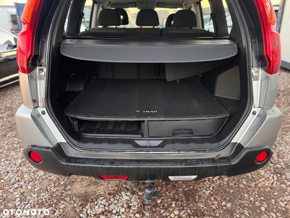 Nissan X-Trail 2.0 4x4 XE - 23