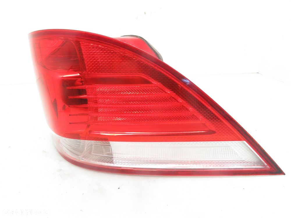 LAMPA PRAWA TYLNA VW GOLF V KOMBI 1K9945258 - 6