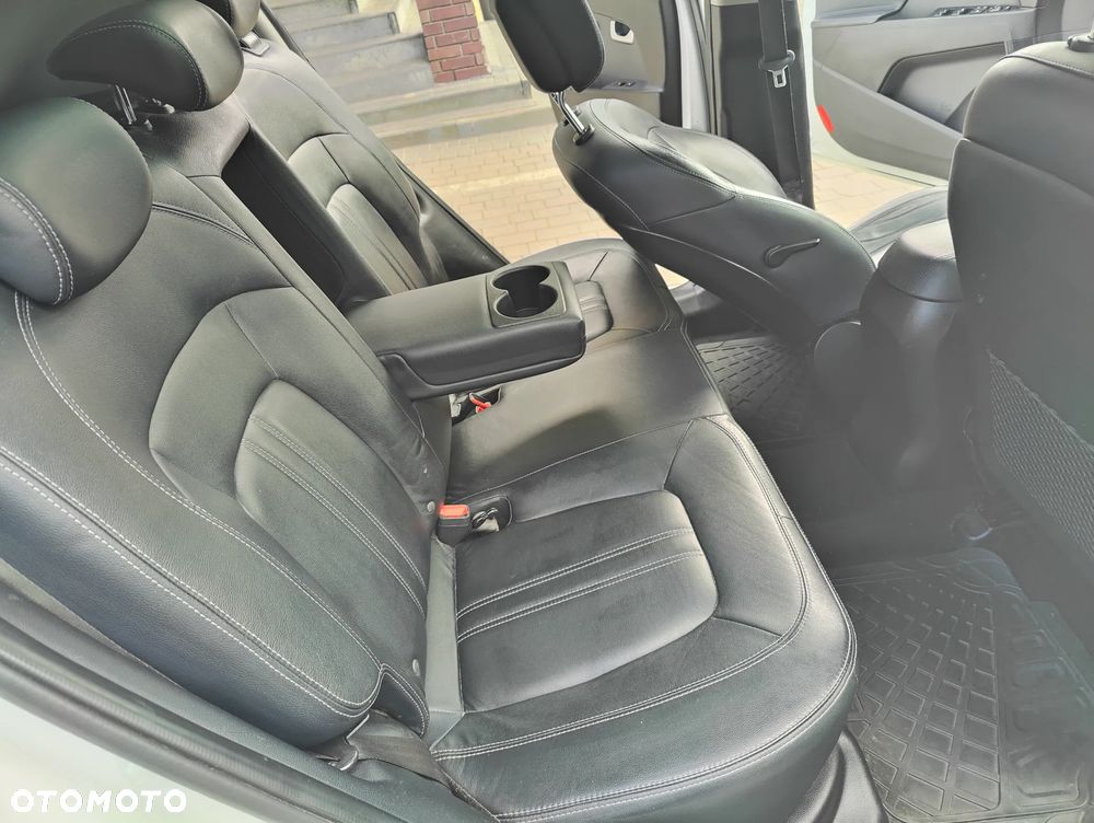 Kia Sportage 2.0 CRDI 4WD Vision - 26