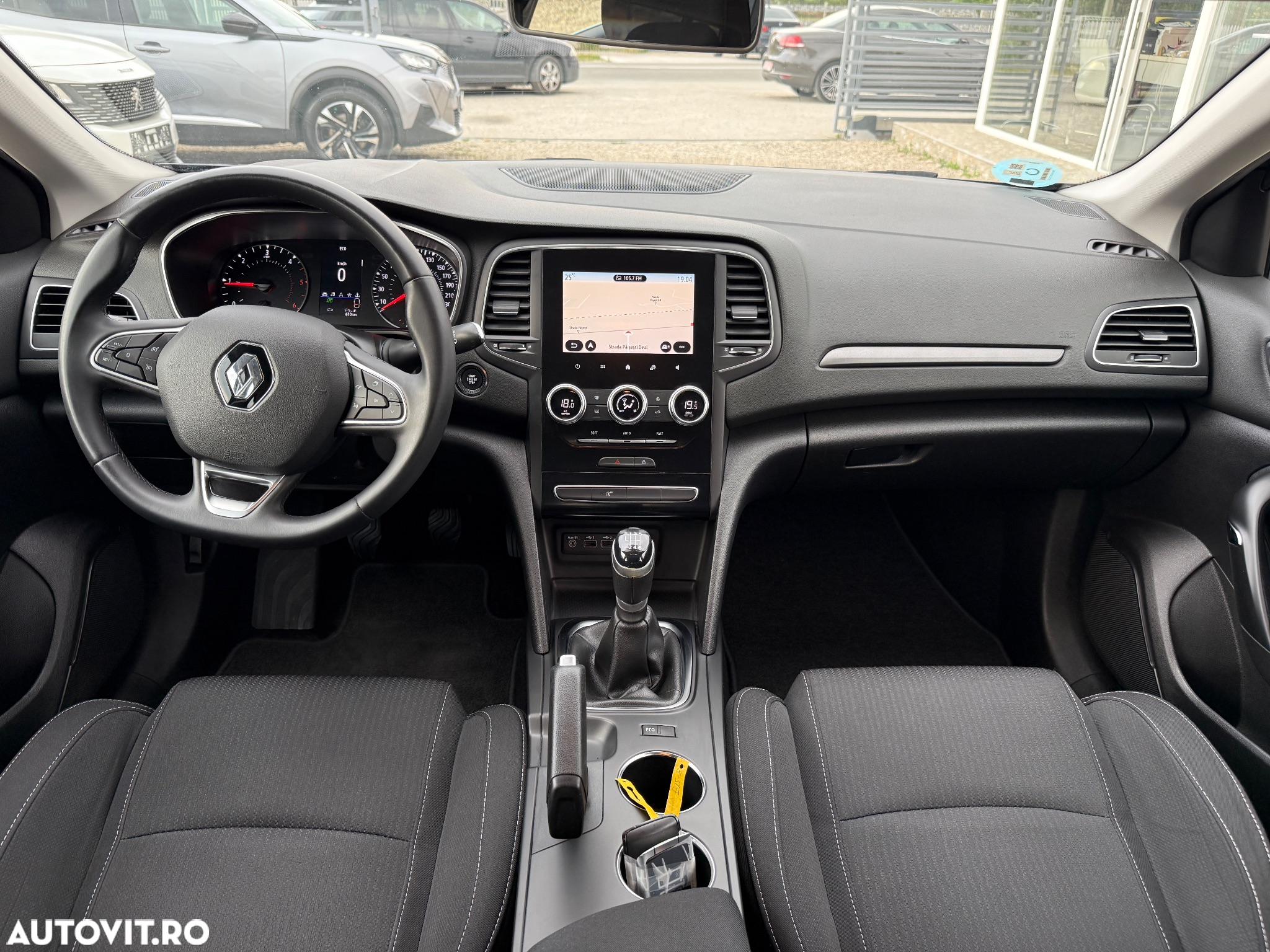Renault Megane BLUE dCi 115 ZEN - 5