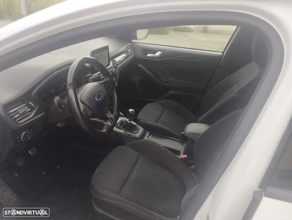 Ford Focus 1.0 SCTi ST-Line - 9