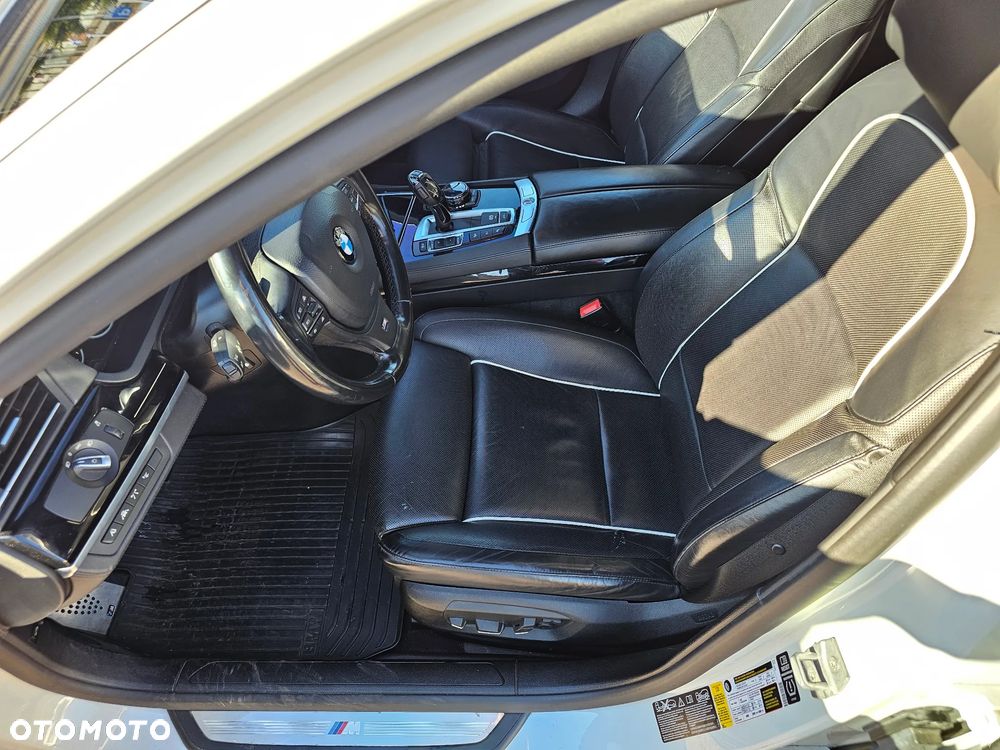 BMW Seria 7 750Li xDrive - 11