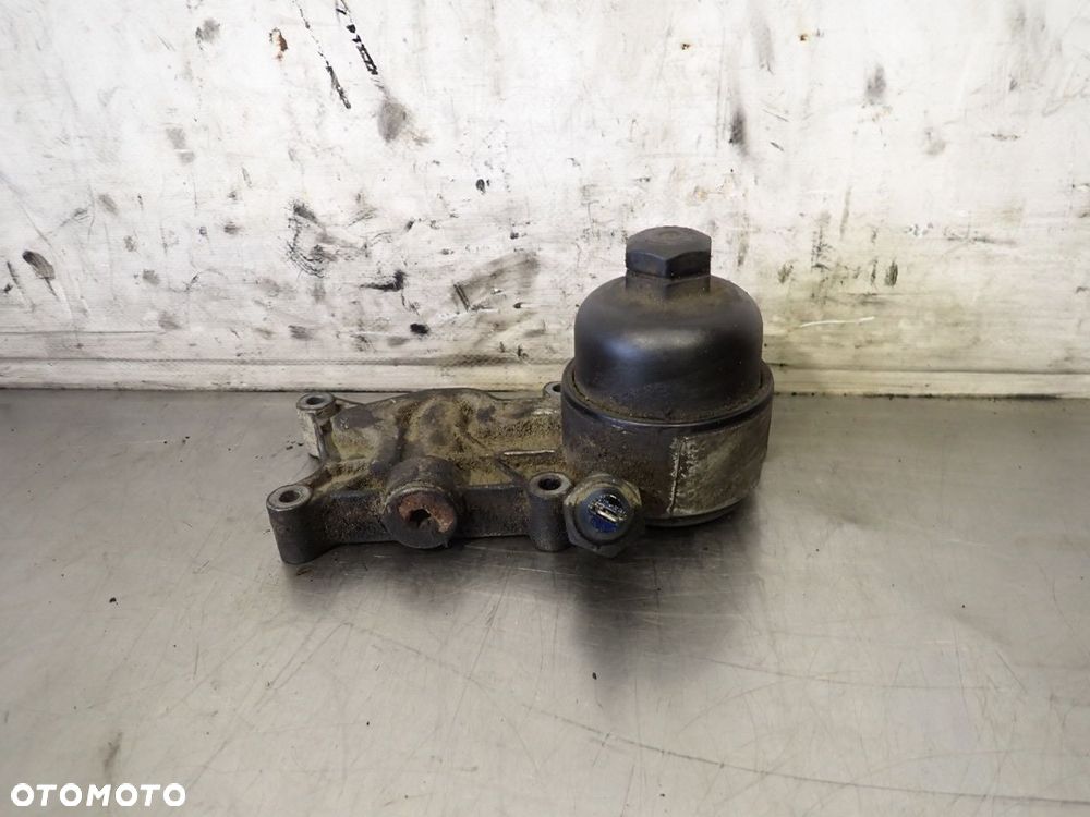 PODSTAWA FILTRA OLEJU SMART FORTWO A1601800110 - 1