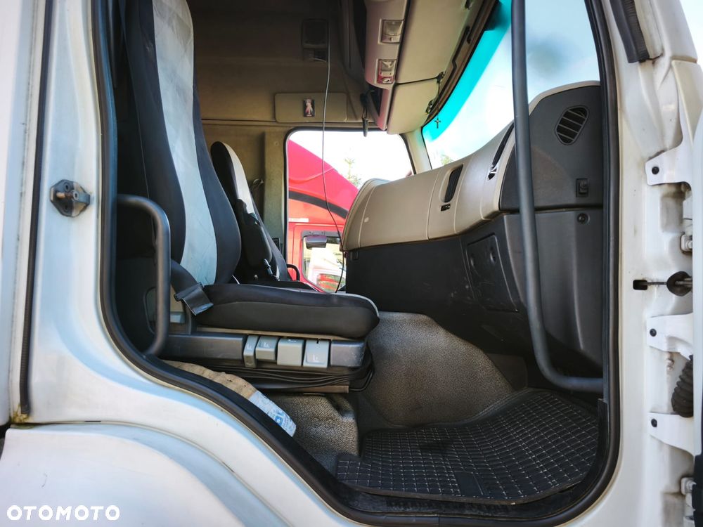 Renault PREMIUM - 16