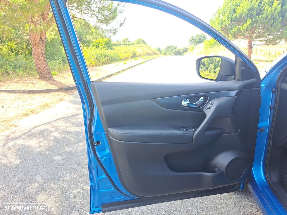 Nissan Qashqai 1.5 dCi N-Connecta J18 - 17