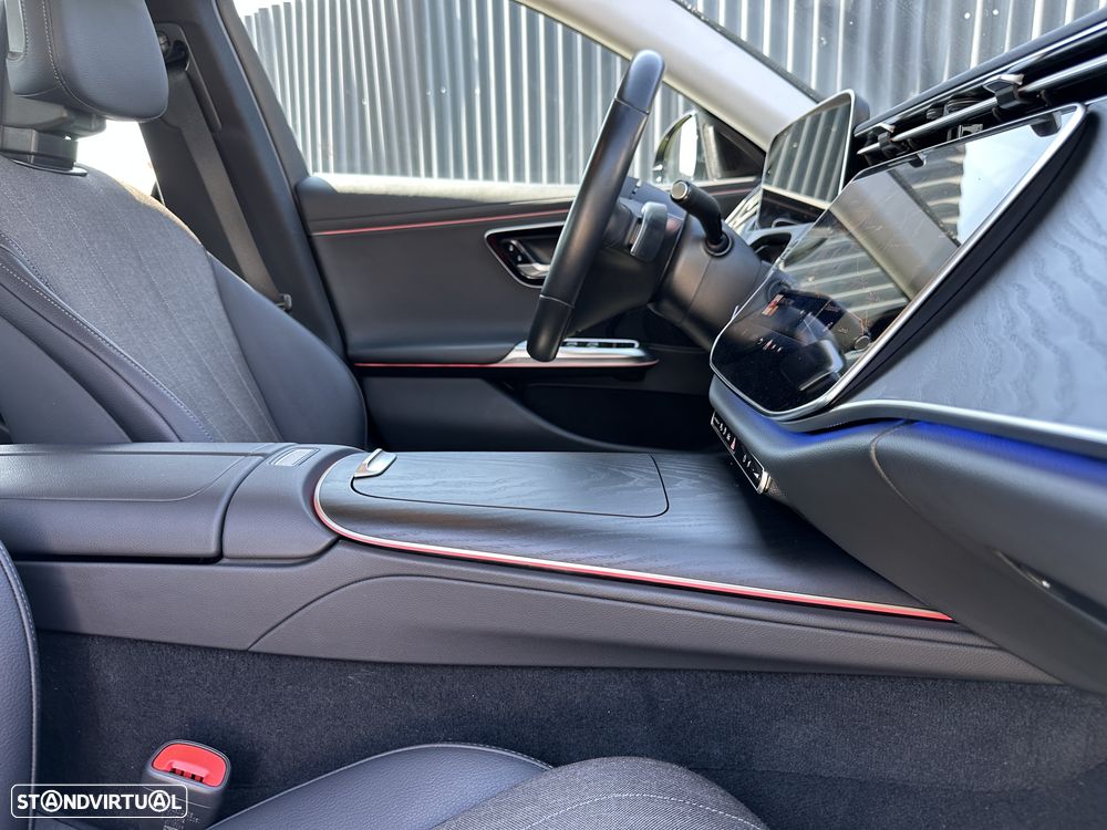 Mercedes-Benz E 300 e - 10