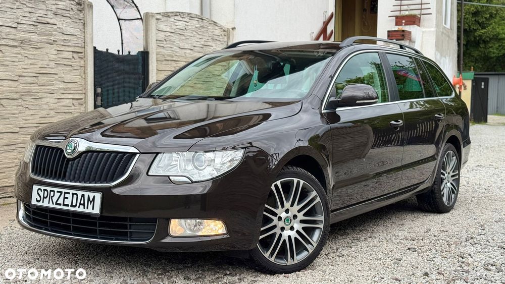 Skoda Superb 2.0 TDI DSG Exclusive - 2