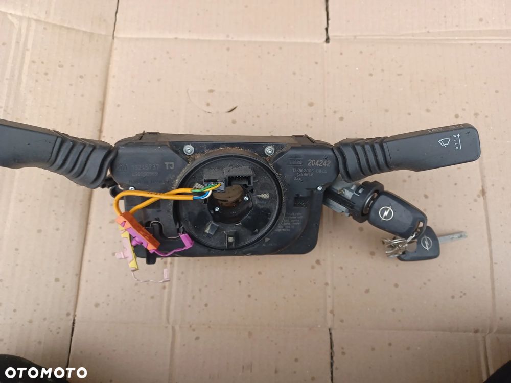 PRZEŁĄCZNIK ZESPOLONY OPEL ASTRA H ZAFIRA B 13245737TJ - 2