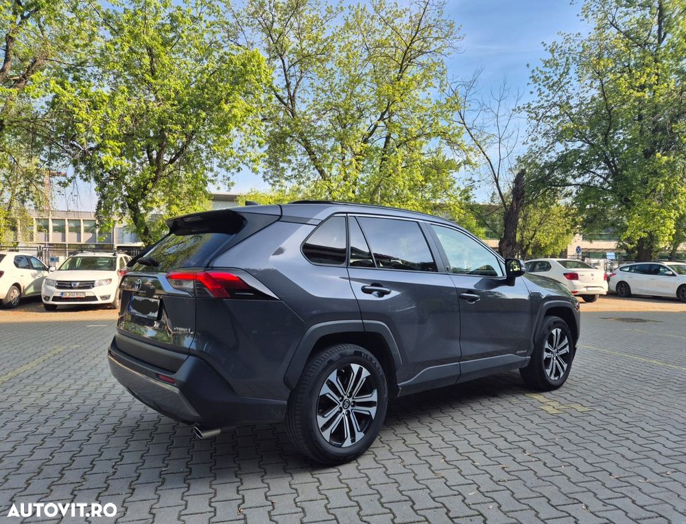 Toyota RAV4 - 3