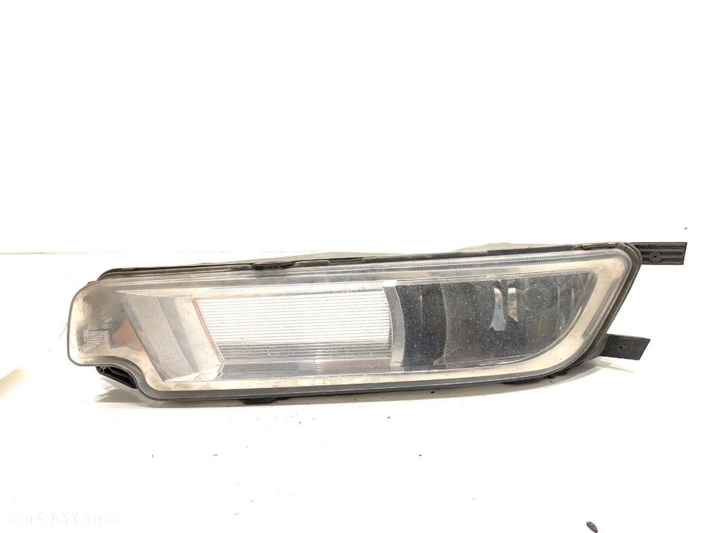 HALOGEN PRAWY PRZÓD  VW PASSAT B8 Variant (3G5, CB5) 2014 - 2022 2.0 TDI 110 kW [150 KM] olej - 1