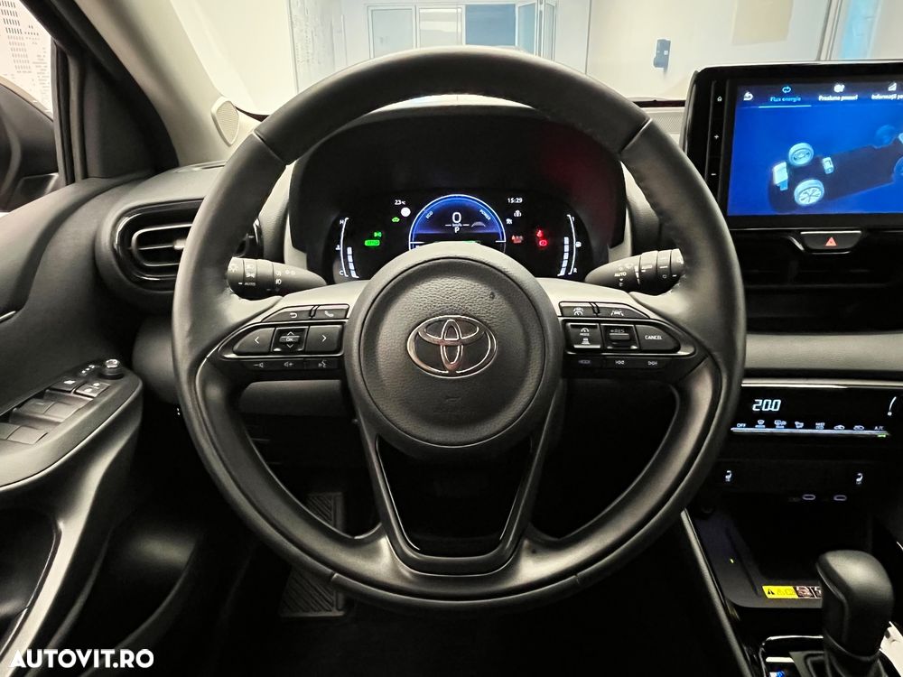 Toyota Yaris 1.5 VVT-i HSD Dynamic - 32