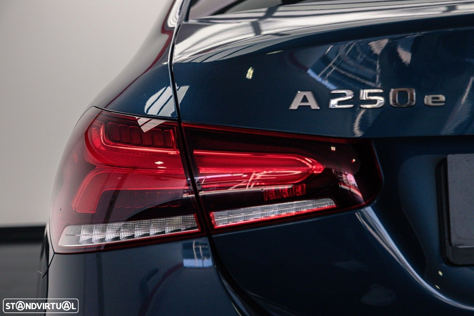 Mercedes-Benz A 250 e AMG Line - 10