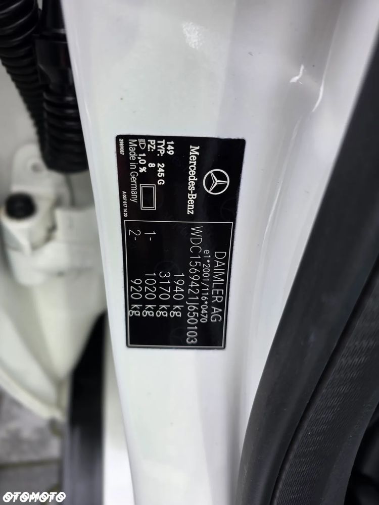 Mercedes-Benz GLA 180 7G-DCT Style - 32