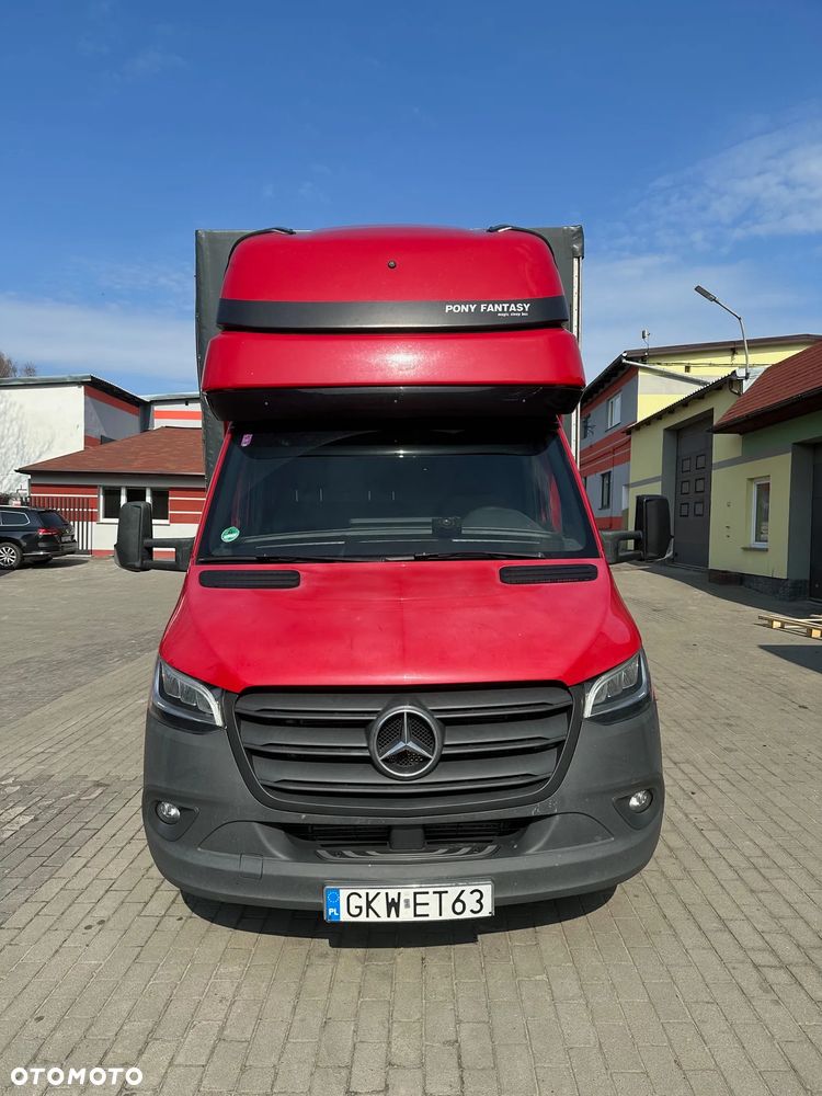 Mercedes-Benz Sprinter - 2