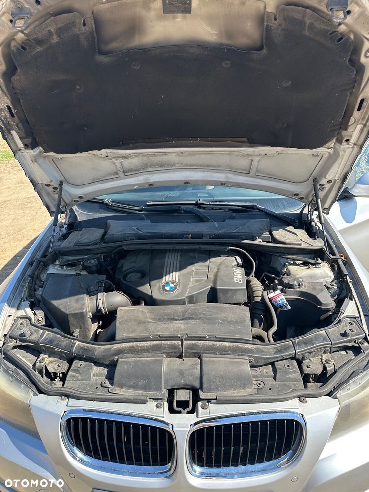 BMW Seria 3 318d - 22
