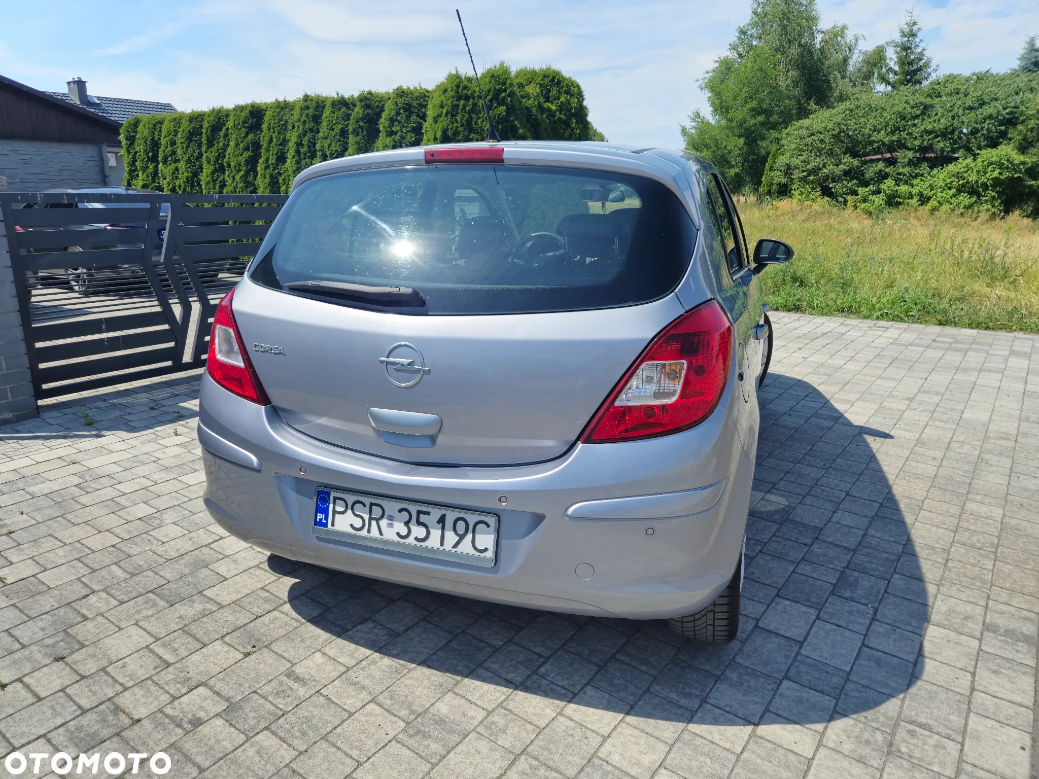 Opel Corsa 1.4 16V Cosmo - 4