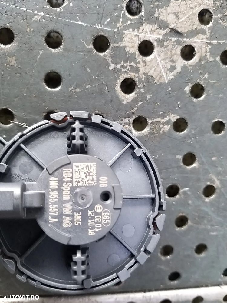 Senzor impact stanga fata audi a4 b9 8w 4m0955557a - 3