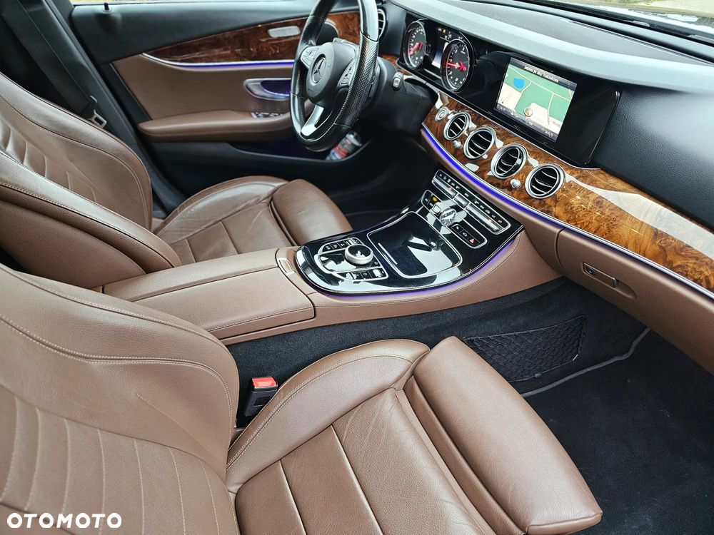 Mercedes-Benz Klasa E 220 d 9G-TRONIC Exclusive - 21