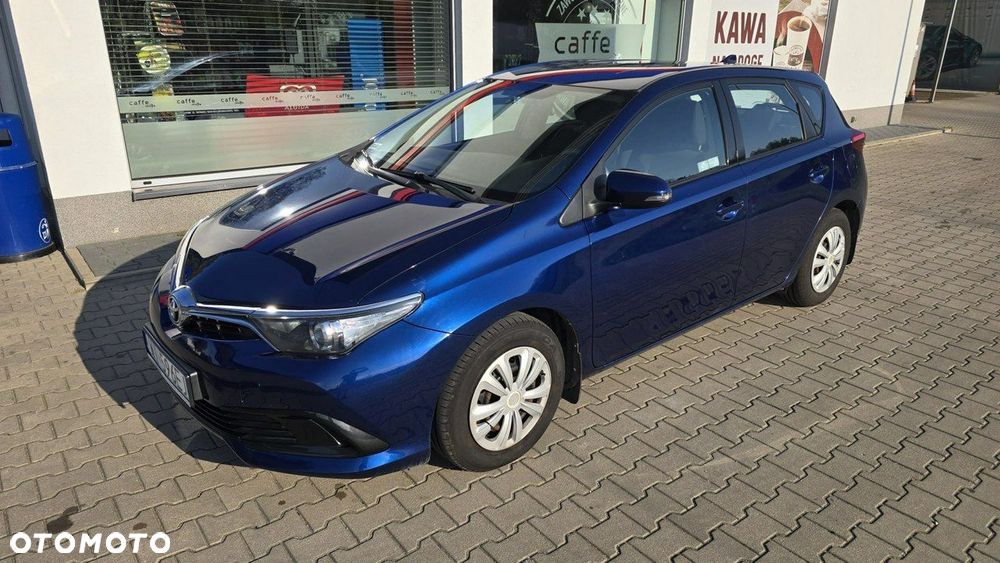 Toyota Auris - 4