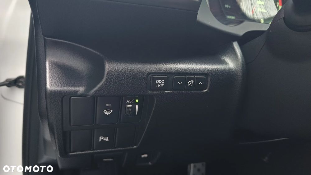 Lexus IS 300h F Sport - 27