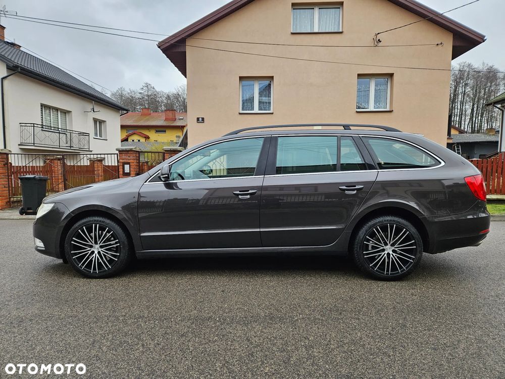 Skoda Superb 2.0 TDI DSG Elegance - 8