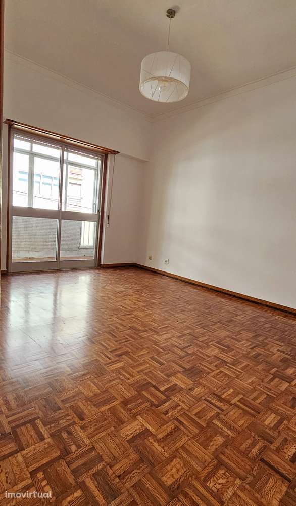 T3 no Centro do Laranjeiro - Grande imagem: 5/19