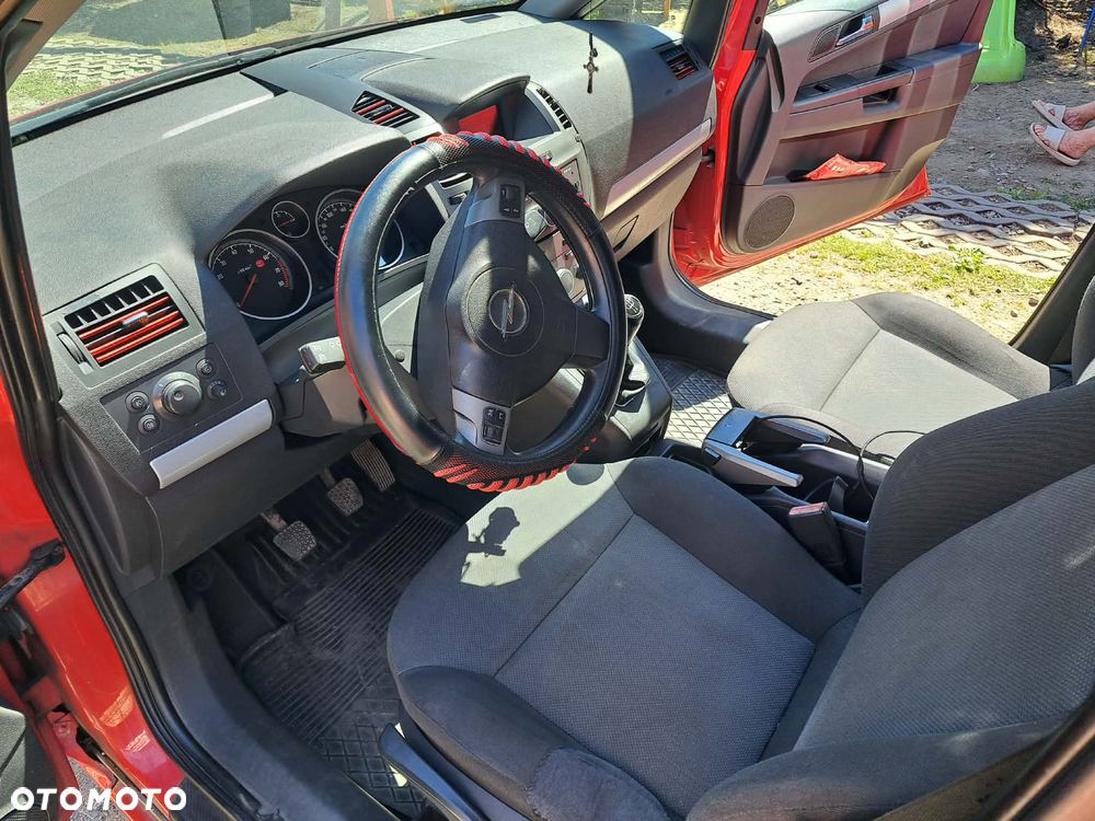 Opel Zafira - 9