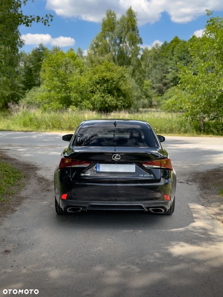 Lexus IS 200t / 300 F Sport - 4