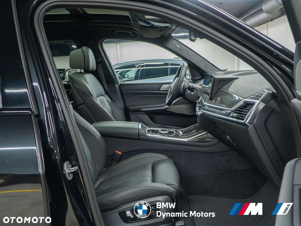 BMW X7 - 24