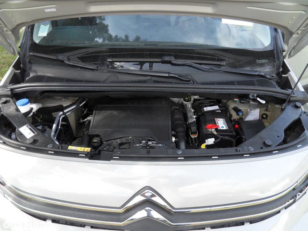 Citroën Berlingo M PureTech 130 EAT8 SHINE - 24
