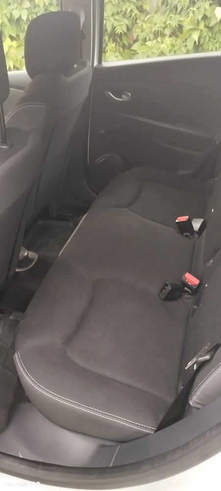 Renault Clio - 10