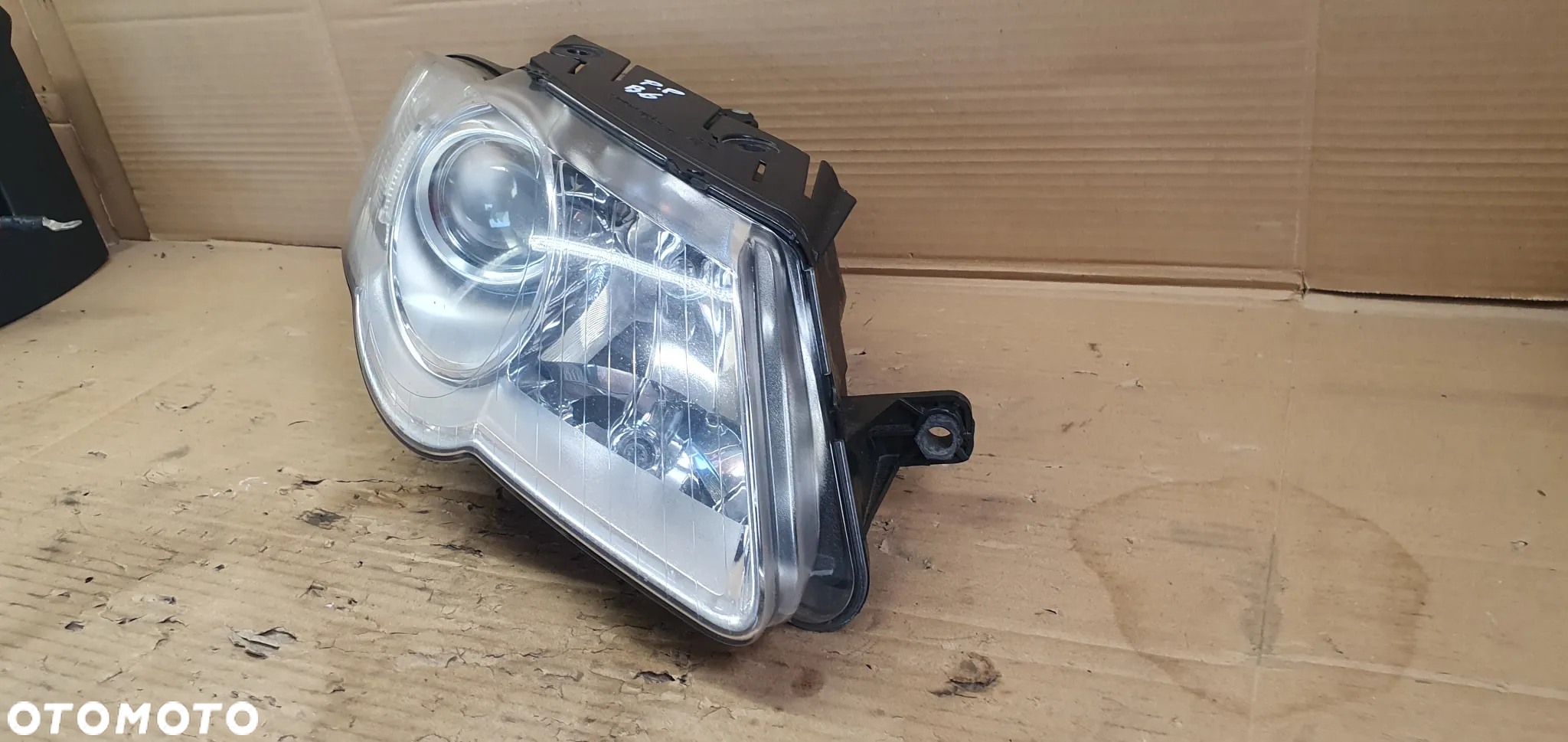 Lampa prawy przód przednia prawa VW Passat B6 3C0941006S - 4