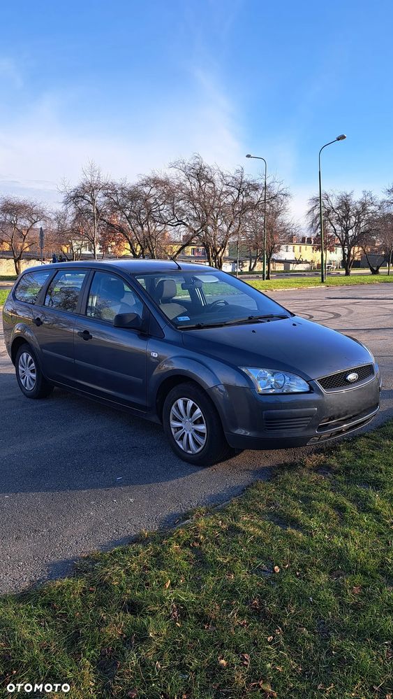 Ford Focus Ambiente - 1
