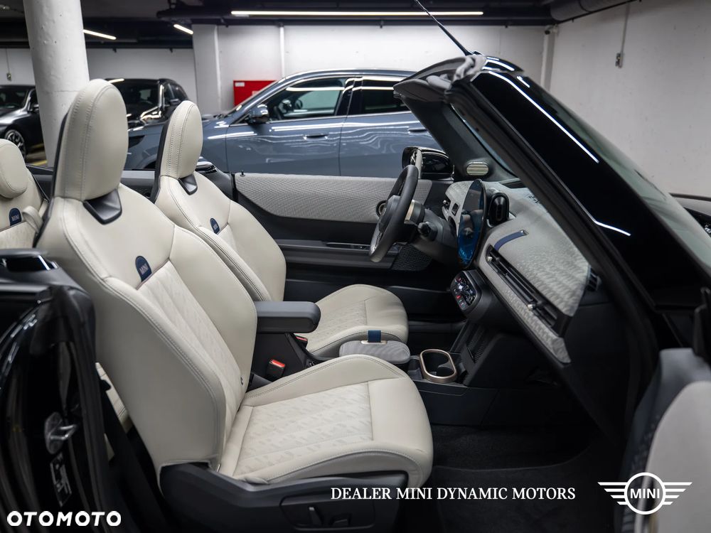 MINI Cooper S Favoured Trim - 17