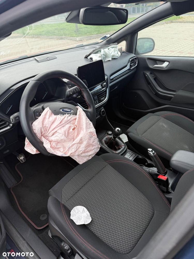 Ford Fiesta - 9
