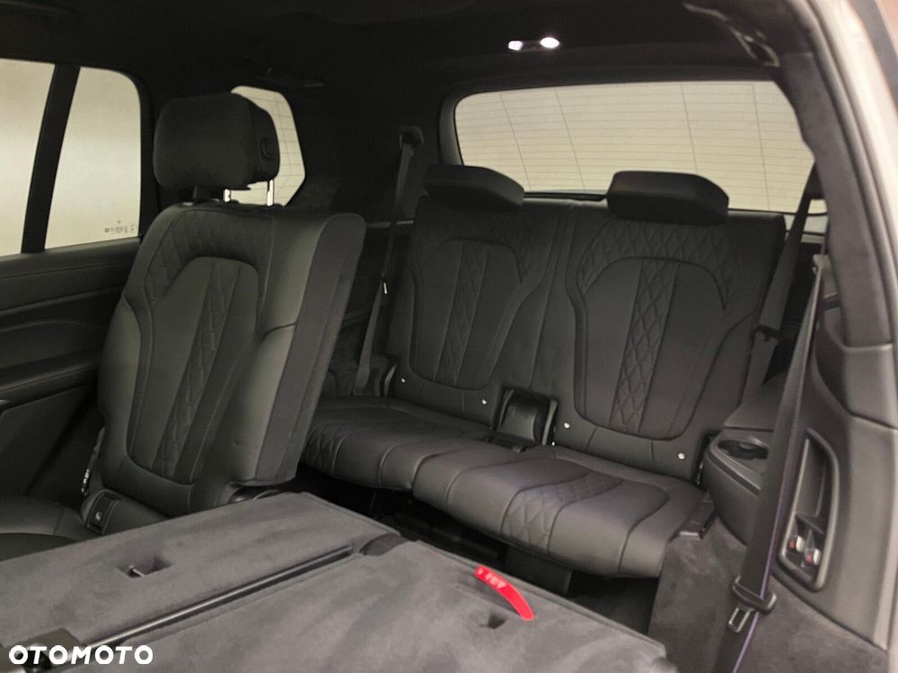 BMW X7 - 29