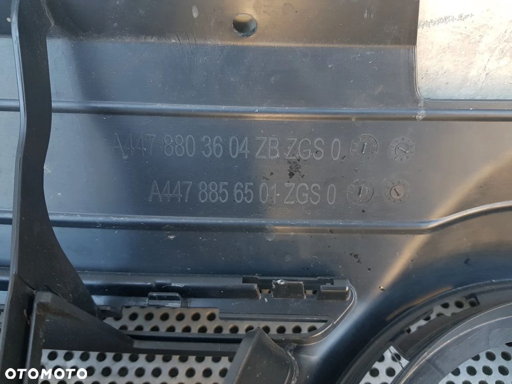 Mercedes W447 Vito LIFT Grill Atrapa - 12