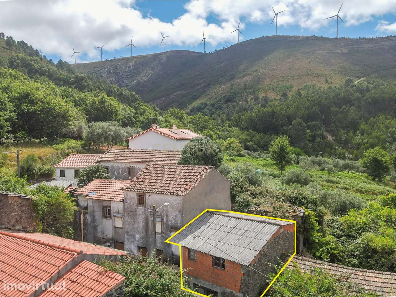 Moradia em Banda para Restauro Total em Coentral, Castanheira de Pera - Grande imagem: 3/5
